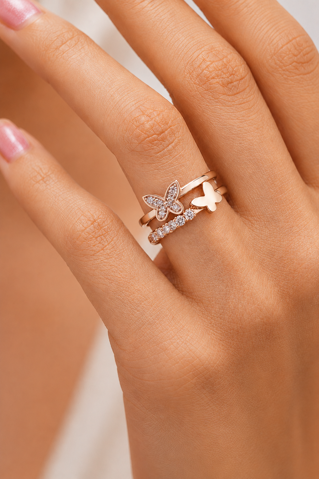 925 AYAR ROSE GOLD KAPLAMA SIRA ZİRKON TAŞLI KELEBEK MODEL GÜMÜŞ YÜZÜK