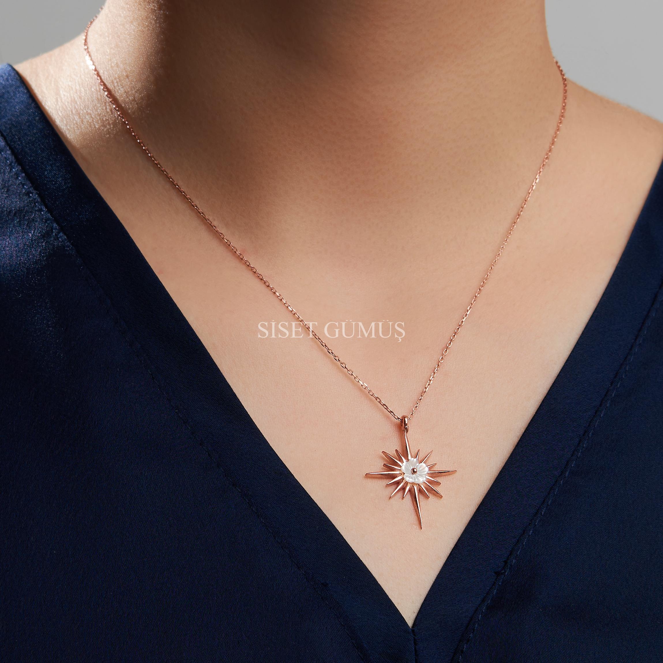 925 Ayar Rose Kaplama   Manolya Çiçekli Kutup Yıldızı Gümüş Kolye