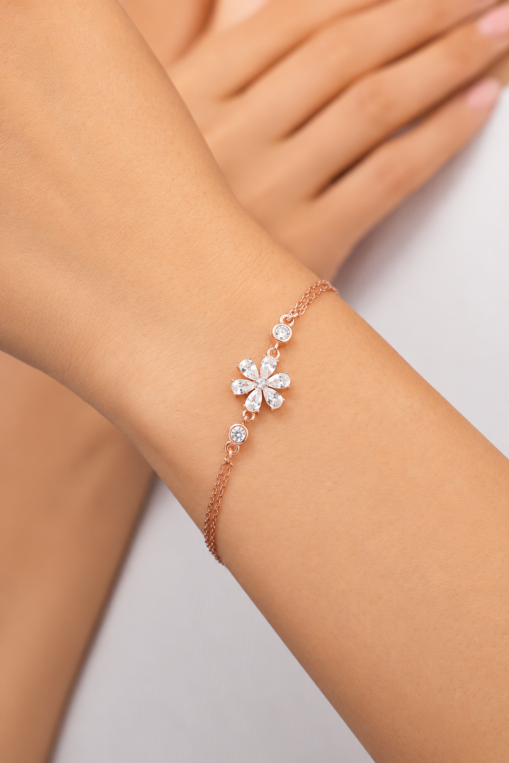 925 AYAR ROSE KAPLAMA ZİRKON TAŞLI ÇİÇEK MODEL GÜMÜŞ BİLEKLİK