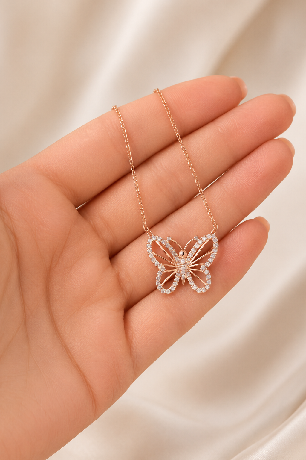 925 Ayar Rose Kaplama  Zirkon Taşlı Kelebek Gümüş Kolye