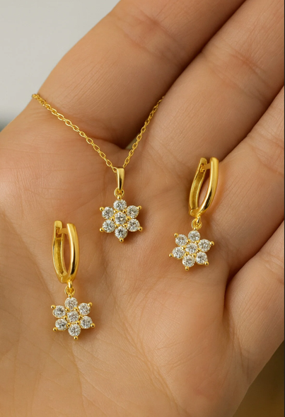 925 AYAR SARI ALTIN KAPLAMA ÇİÇEK MODEL  İKİLİ GÜMÜŞ SET