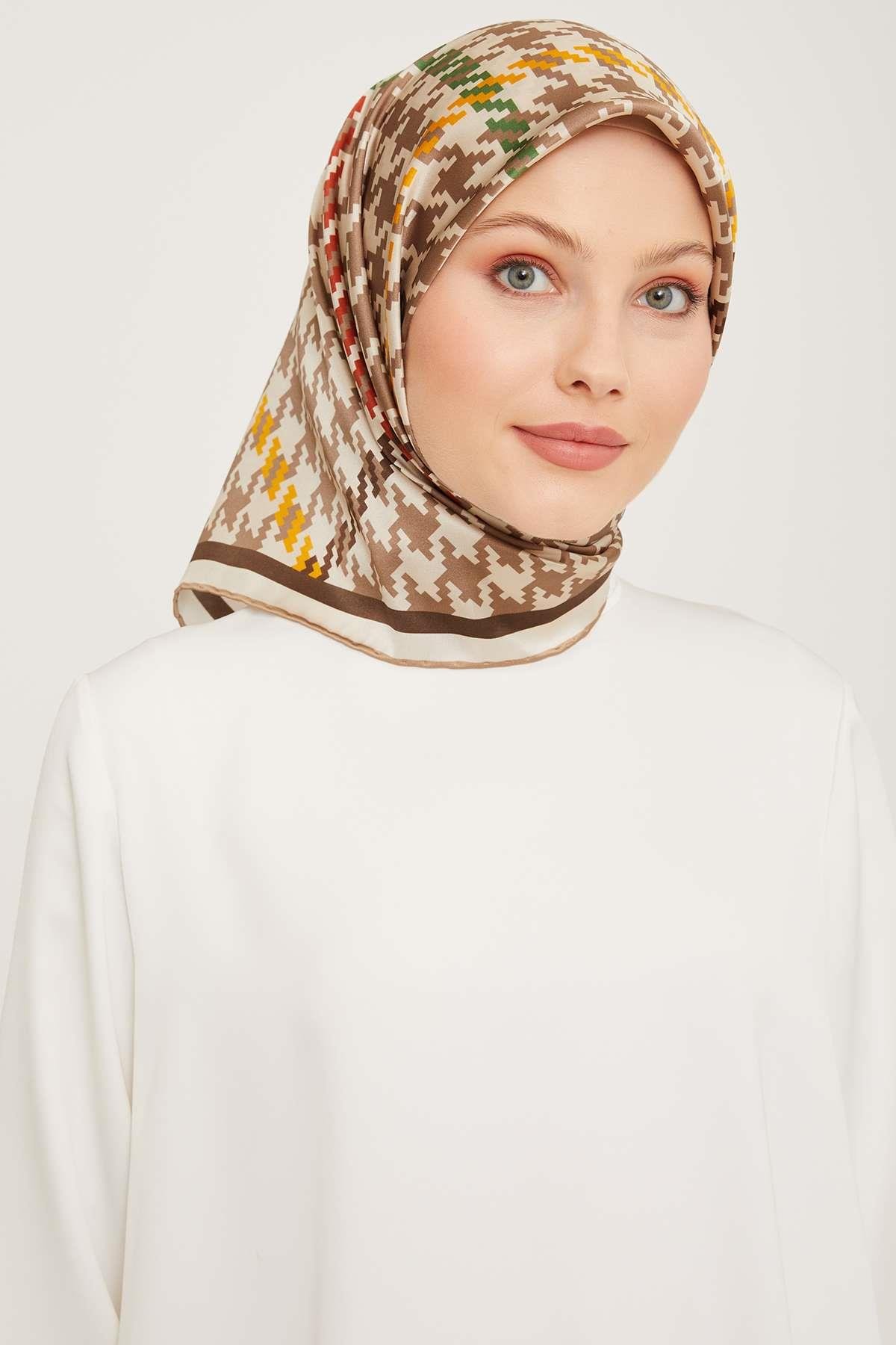 Armine - İpek Eşarp 2023/2024 Sonbahar Kış Twill İpek Turuncu Siyah 9000-32