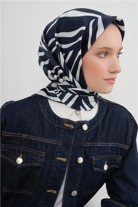 Armine  Saf İpek Twill Eşarp 9550D 32