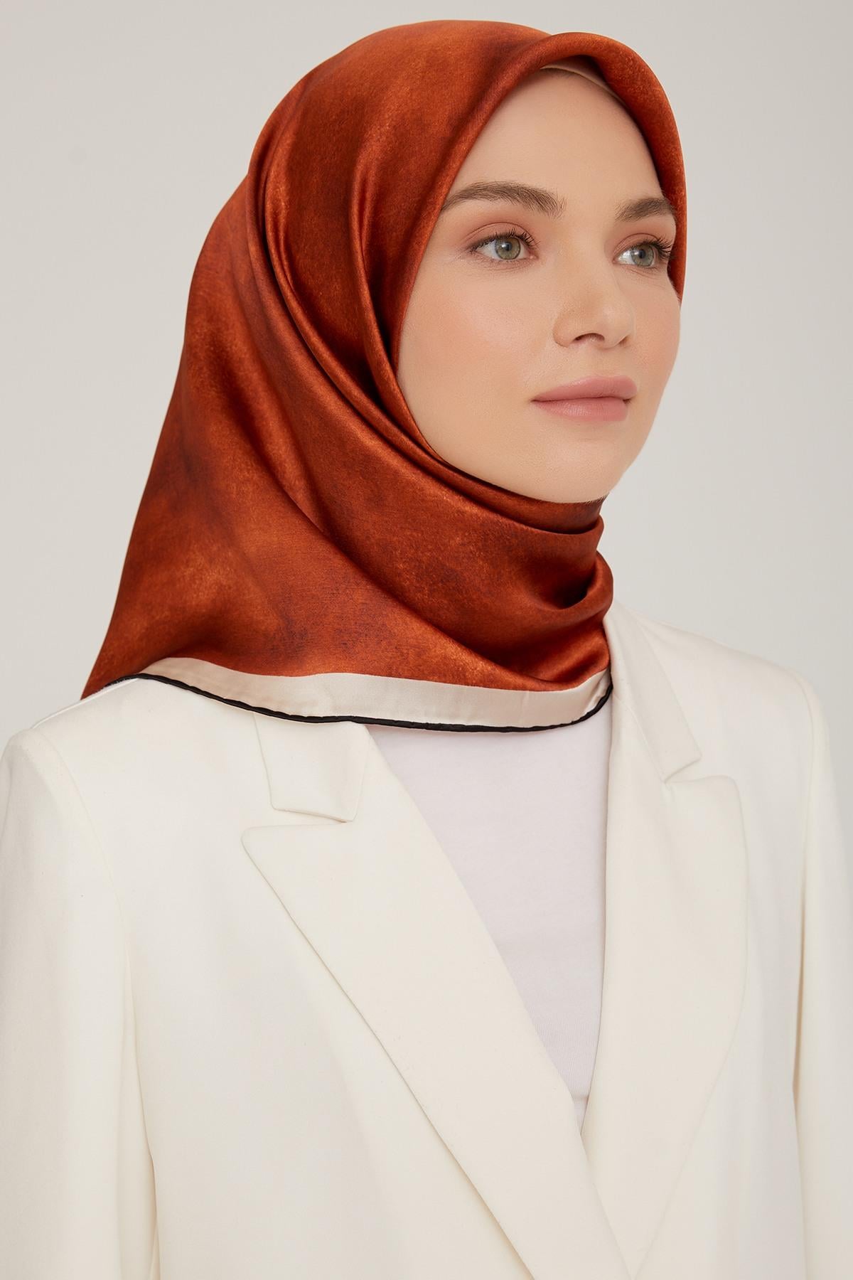 Armine 2022-23 Sonbahar Kış Sezonu Twill İpek Eşarp 8849D02 54