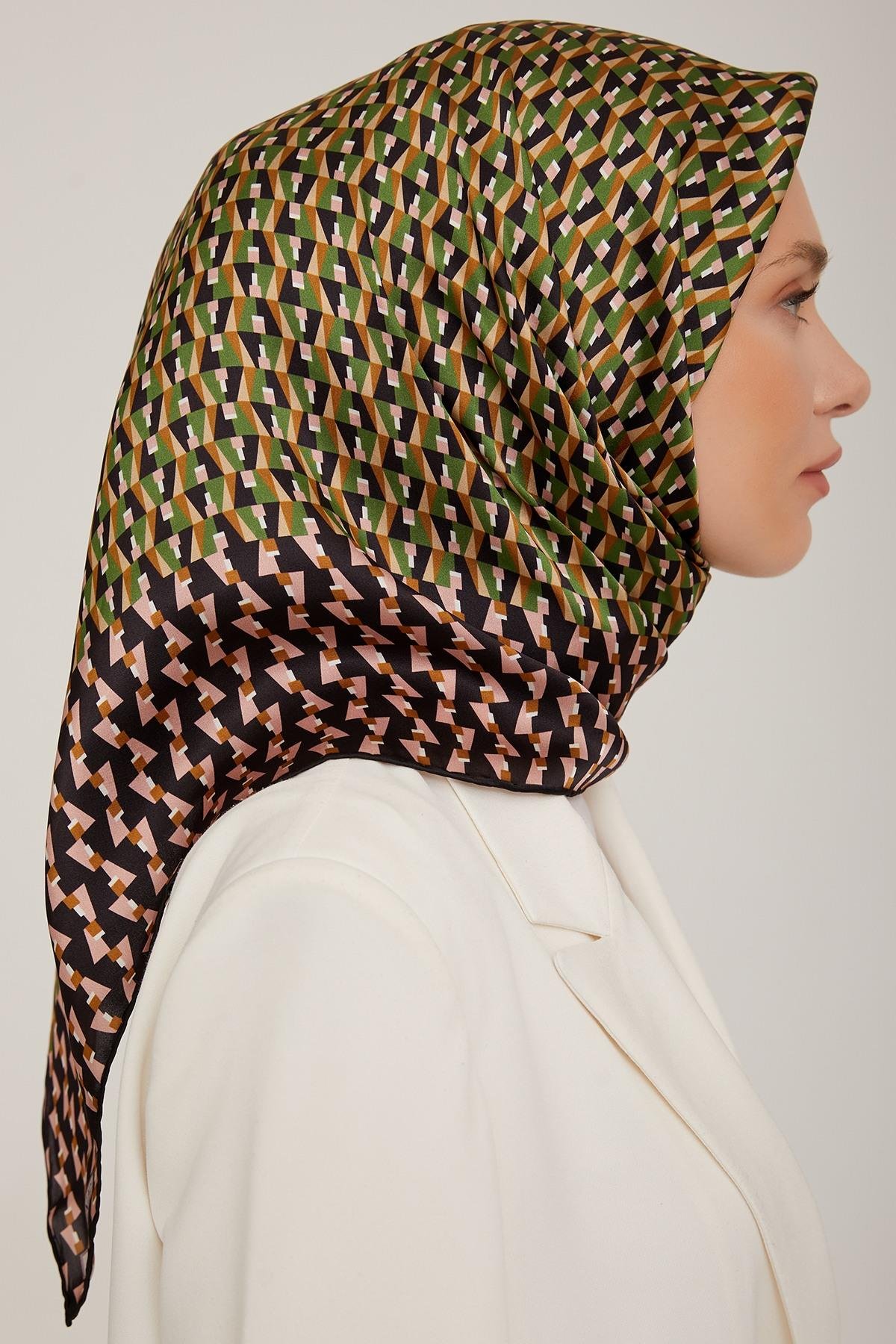 Armine 2022-23 Sonbahar Kış Sezonu Twill İpek Eşarp 8812D02 52