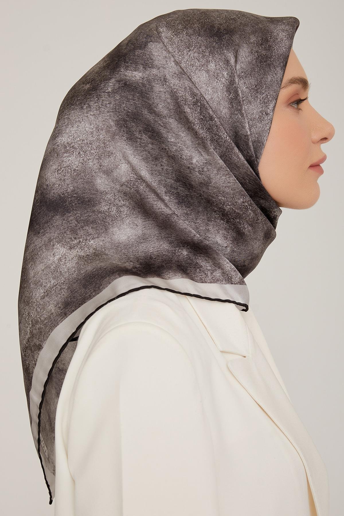 Armine 2022-23 Sonbahar Kış Sezonu Twill İpek Eşarp 8849D02 06