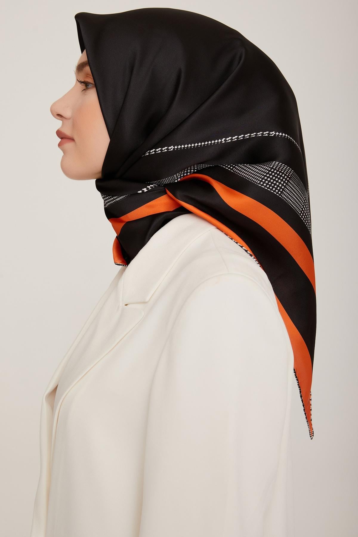 Armine 2022-23 Sonbahar Kış Sezonu Twill İpek Eşarp 8811D02 54