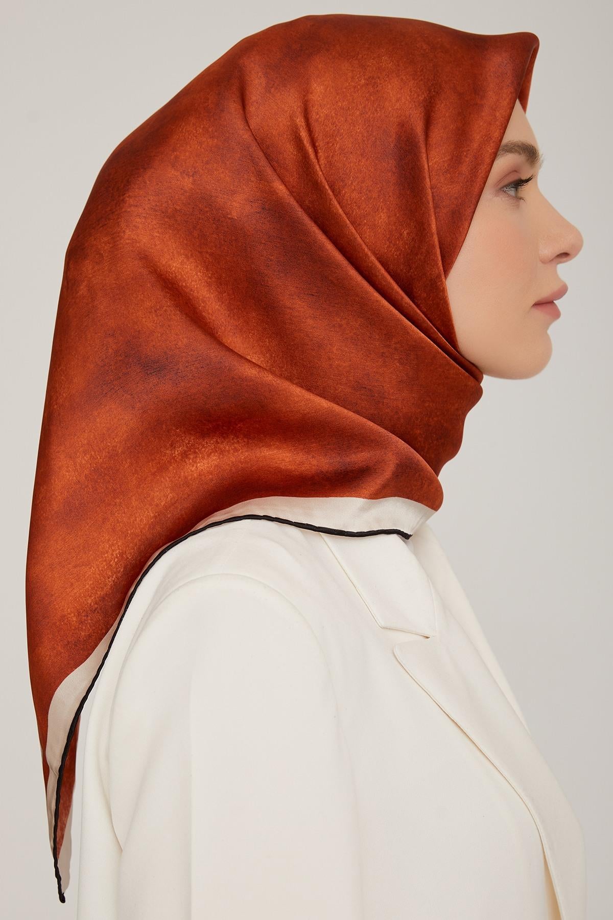 Armine 2022-23 Sonbahar Kış Sezonu Twill İpek Eşarp 8849D02 54