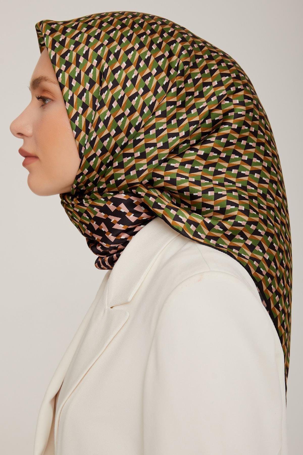 Armine 2022-23 Sonbahar Kış Sezonu Twill İpek Eşarp 8812D02 52