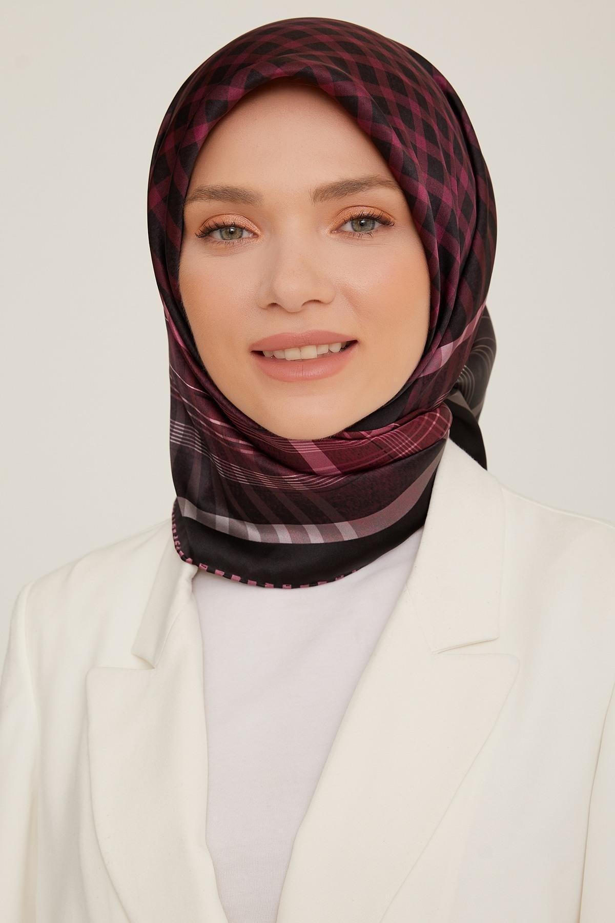 Armine 2022-23 Sonbahar Kış Sezonu Twill İpek Eşarp 8824D02 50