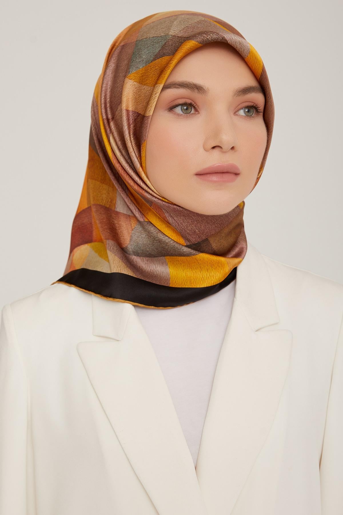 Armine 2022-23 Sonbahar Kış Sezonu Twill İpek Eşarp 8848D02 09