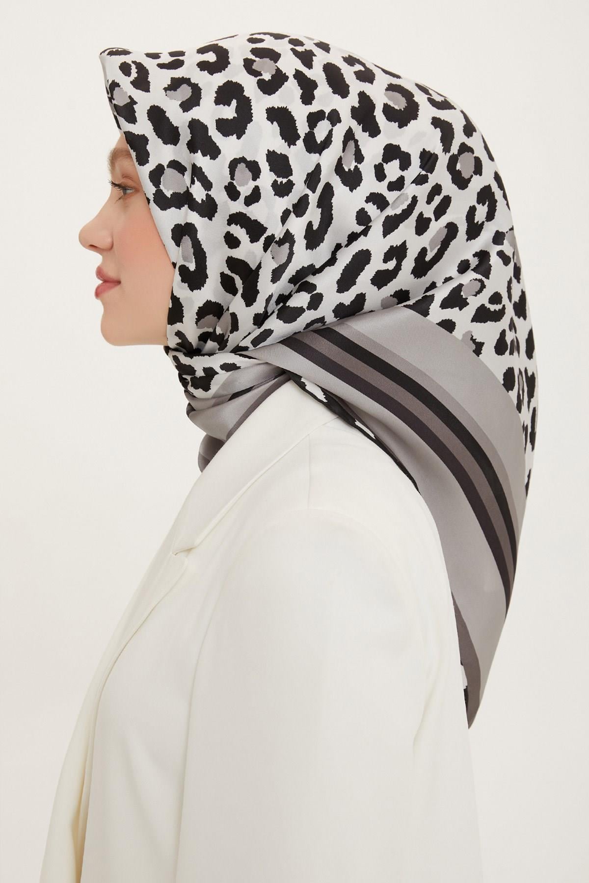 Armine 2022 İlkbahar Yaz Sezonu Twill İpek Eşarp Modelleri 8728D-54