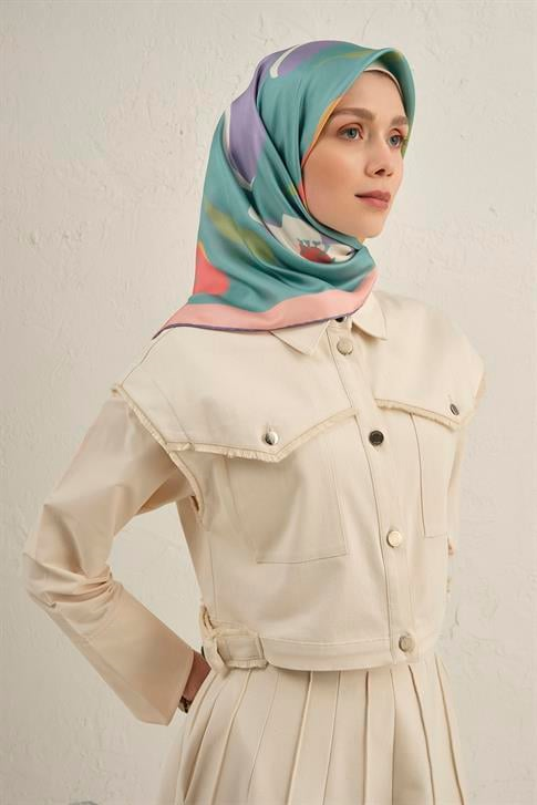 Armine Çiçek Desenli Saf İpek Twill Eşarp 9317D 01