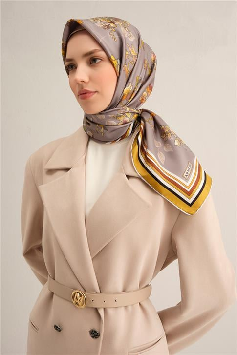 Armine Çiçek Desenli Saf İpek Twill Eşarp 9316D 34