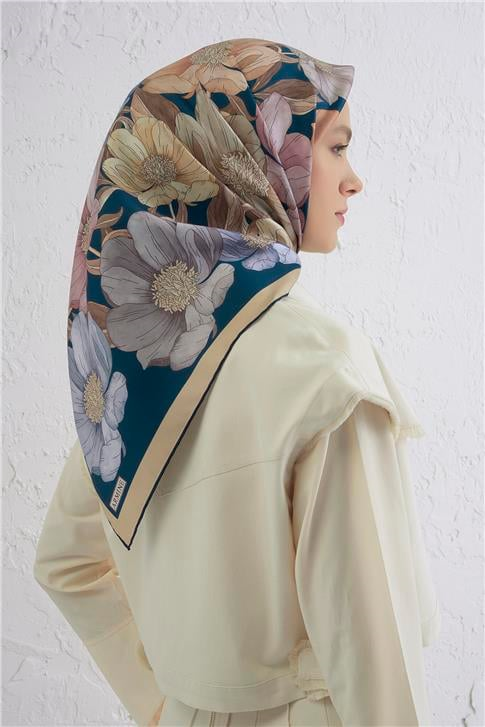 Armine Çiçek Desenli Saf İpek Twill Eşarp 9403D 37