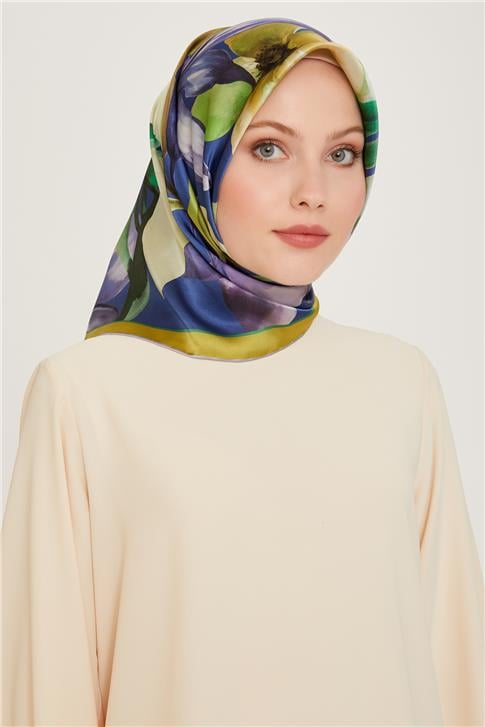Armine Çiçek Desenli Sura Saf İpek Eşarp 9205D 84 83