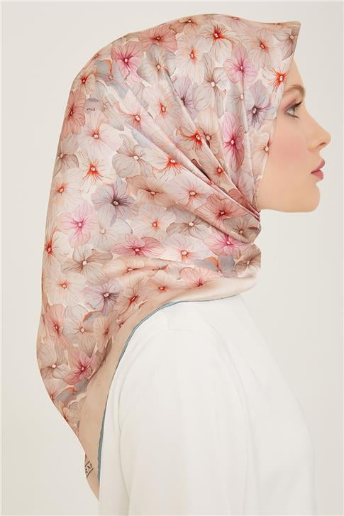 Armine Çiçek Desenli Twill İpek Eşarp 24Ya9108 83 25