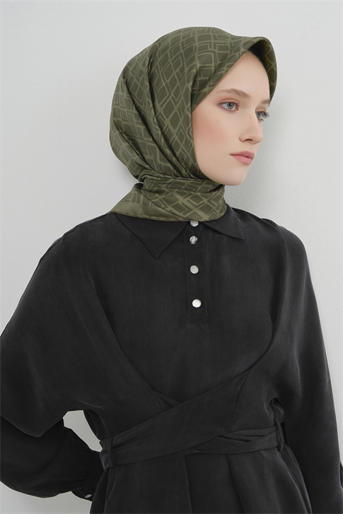 Armine Geometrik Desenli Saf İpek Twill Eşarp 9438D 52