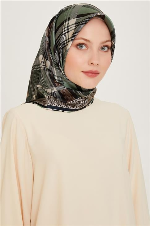 Armine Geometrik Desenli Sura Saf İpek Eşarp 9223D 33 36