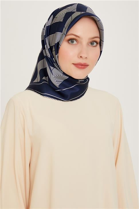 Armine Geometrik Desenli Sura Saf İpek Eşarp 9255D 82
