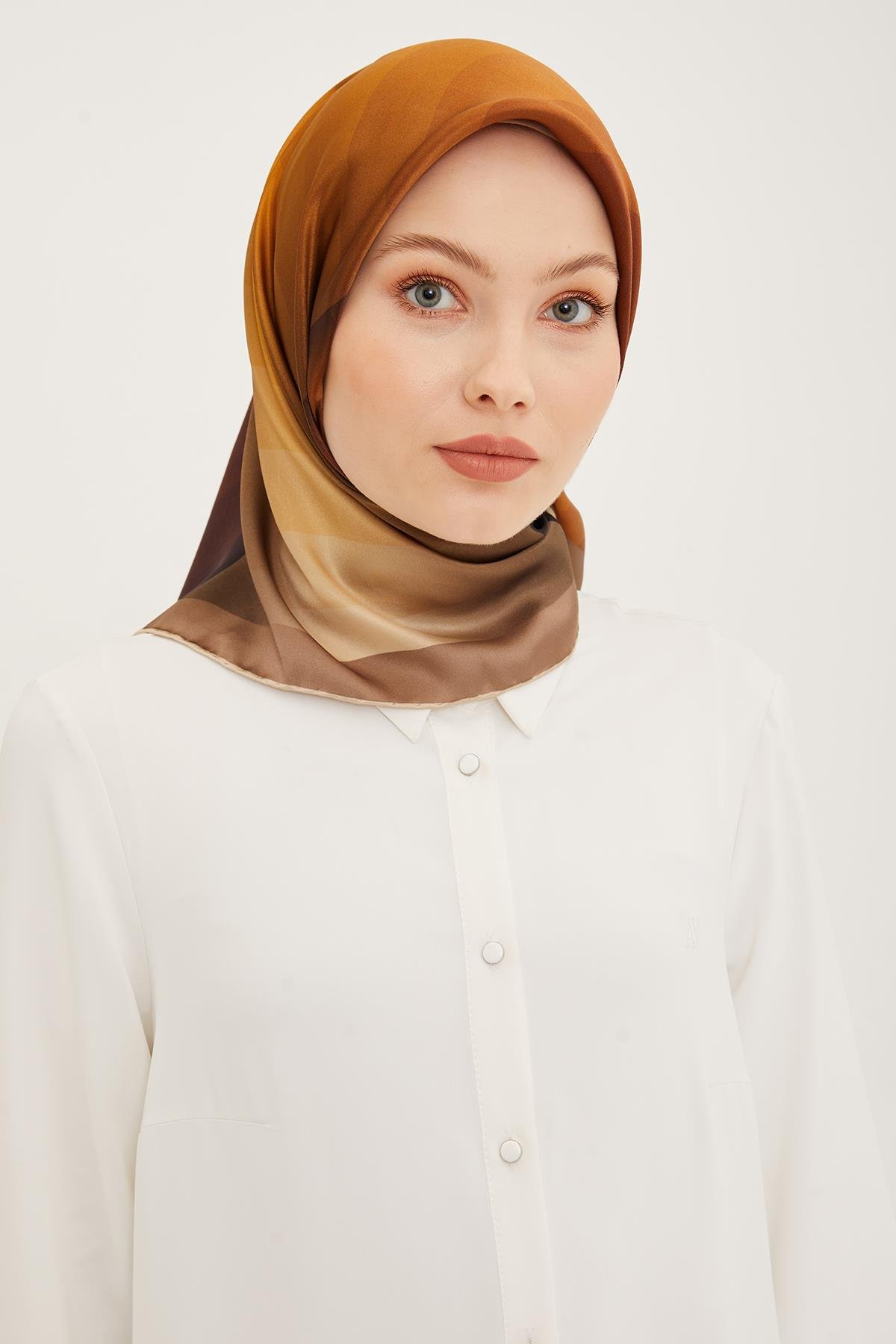 Armine İpek Eşarp 2023/24 İlkbahar Yaz Sezonu 8904D02 03 - Twill (Tivil) İpek