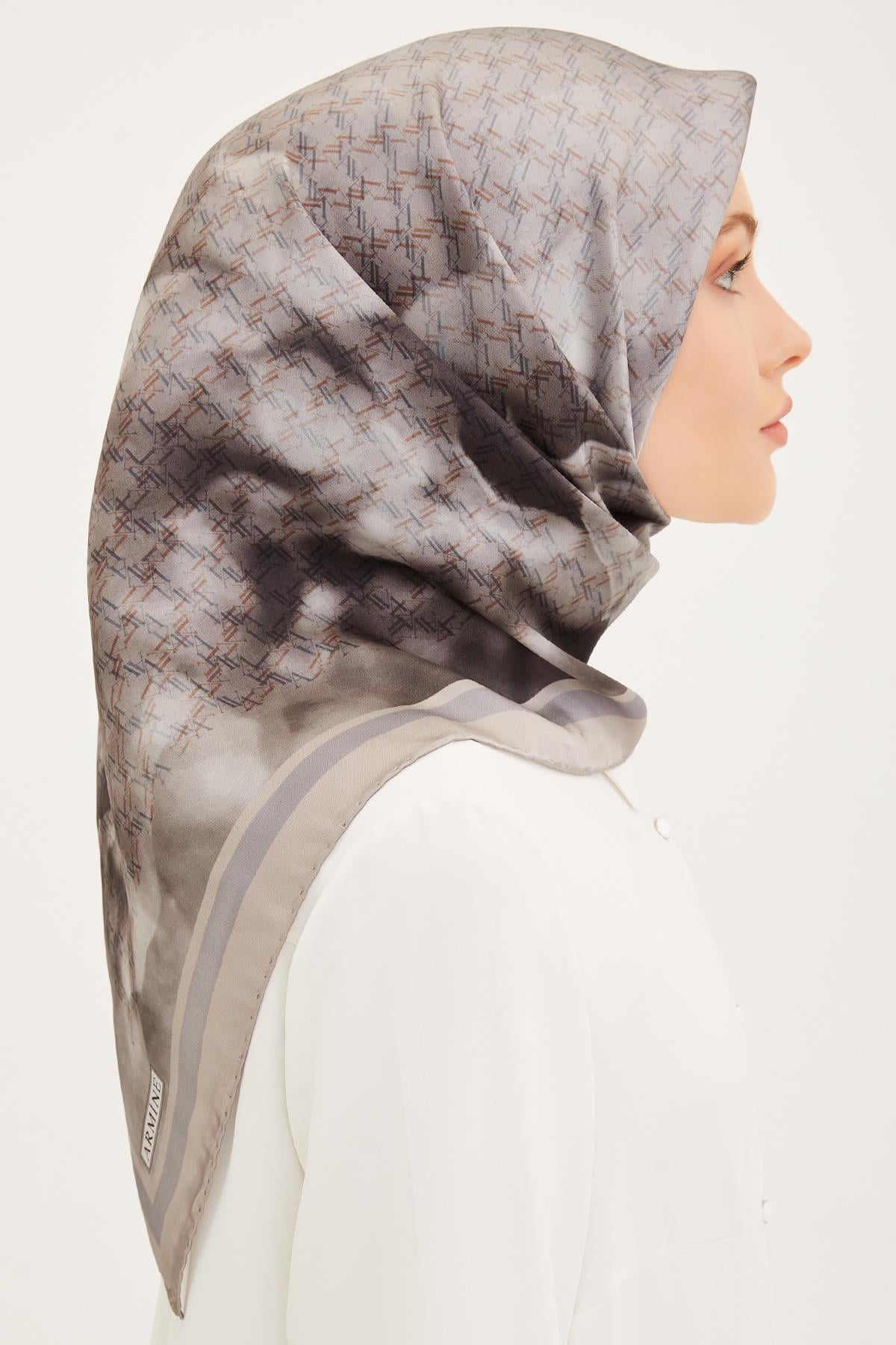 Armine İpek Eşarp 2023/24 İlkbahar Yaz Sezonu 8906D02 24 - Twill (Tivil) İpek