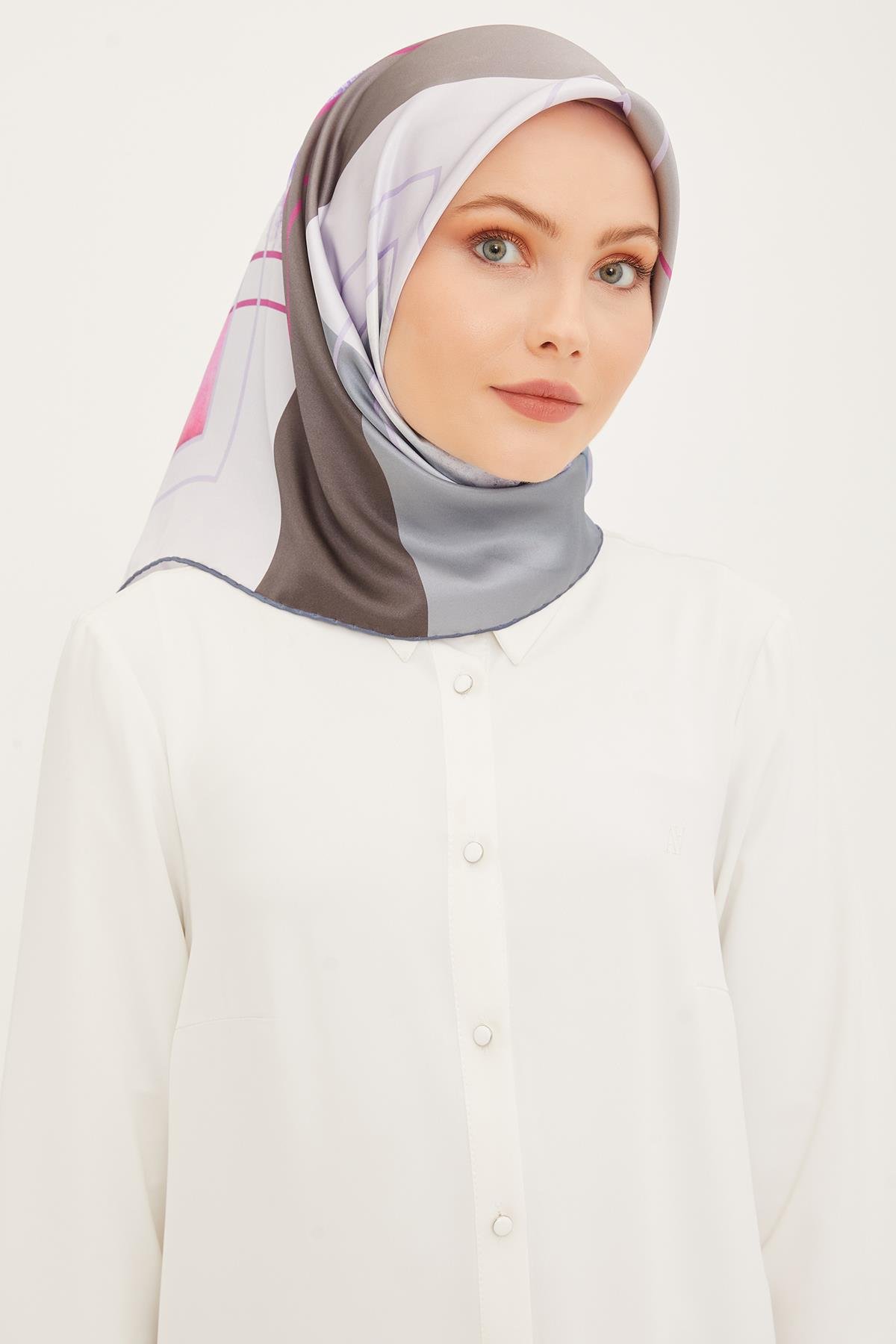 Armine İpek Eşarp 2023/24 İlkbahar Yaz Sezonu 8939D02 34 - Twill (Tivil) İpek