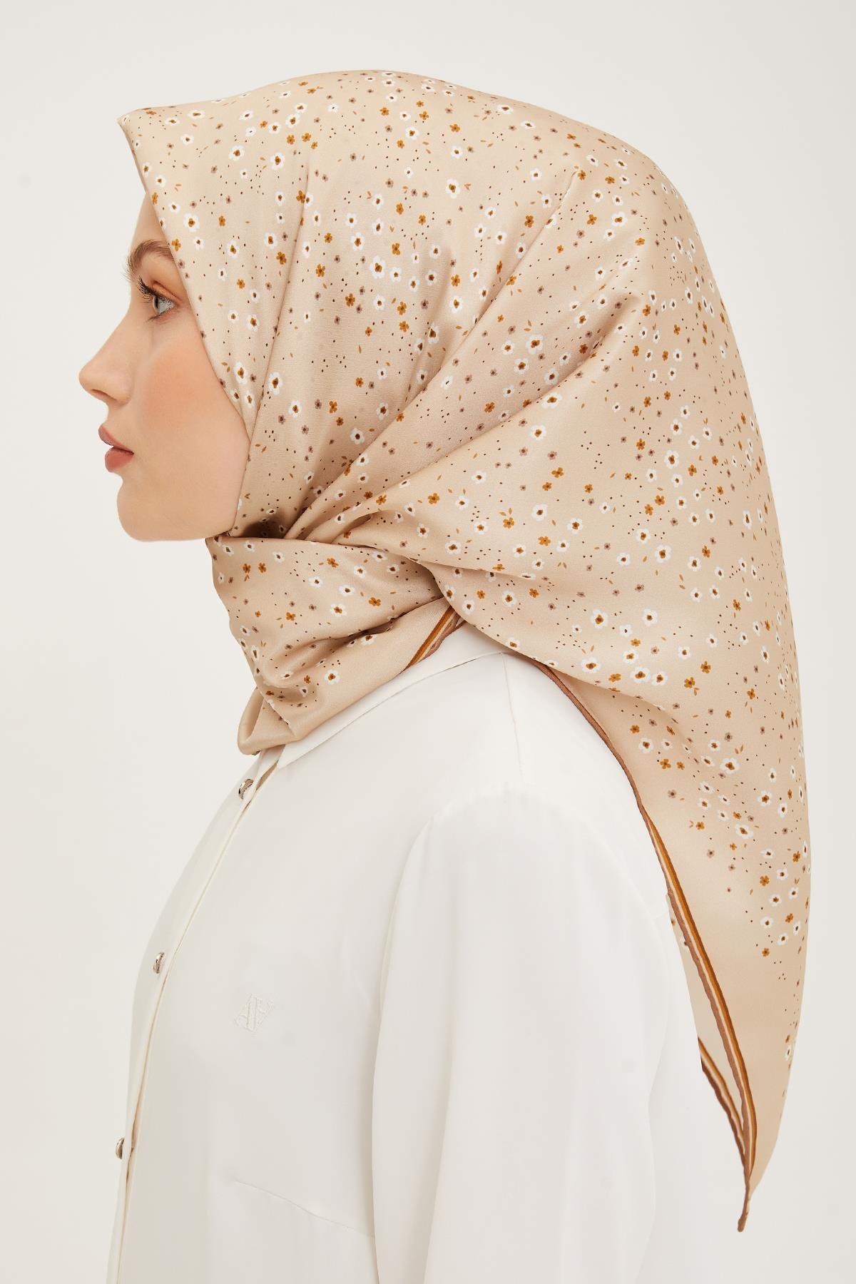 Armine İpek Eşarp 2023/24 İlkbahar Yaz Sezonu 8900D02 50 - Twill (Tivil) İpek