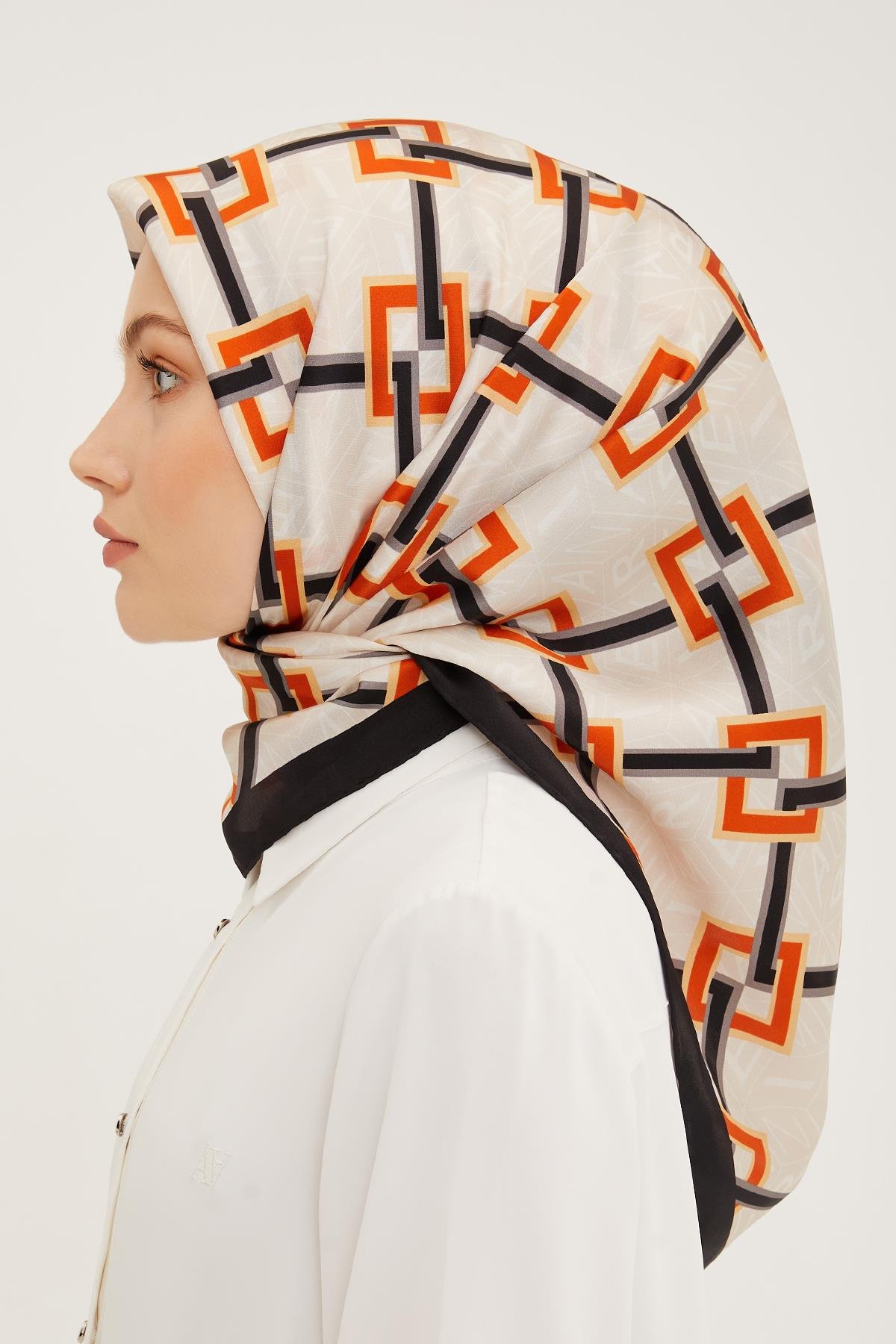 Armine İpek Eşarp 2023/24 İlkbahar Yaz Sezonu 8940D02 34 - Twill (Tivil) İpek