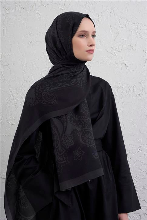 Armine İpek Tensel Etro Şal 44