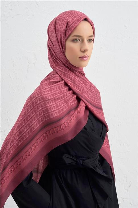 Armine İpek Tensel Monogram Şal 26