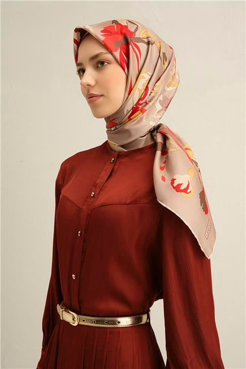 Armine Klasik Desenli İpek Sura Eşarp 9342 37