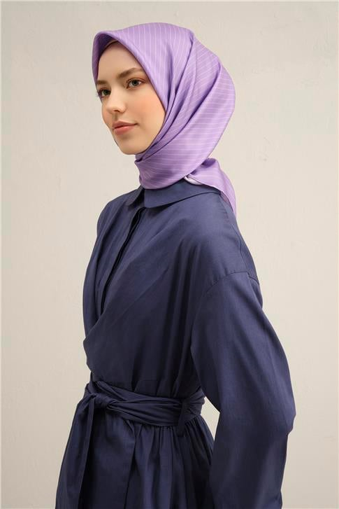 Armine Klasik Desenli Saf İpek Twill Eşarp 9348D 05