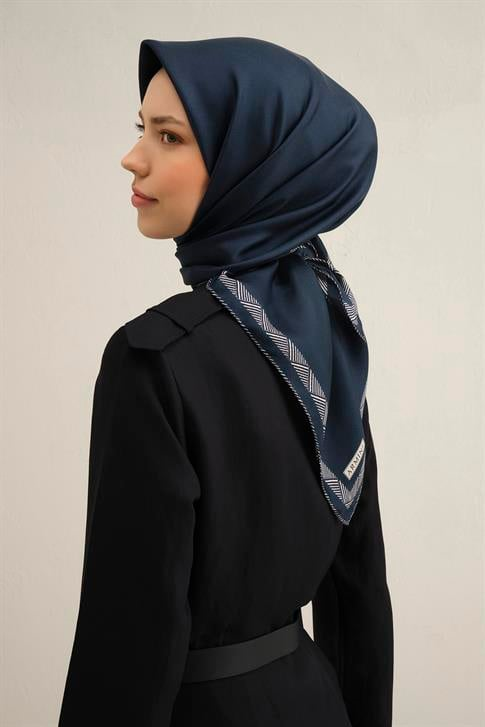 Armine Klasik Desenli Saf İpek Twill Eşarp 9357D 04