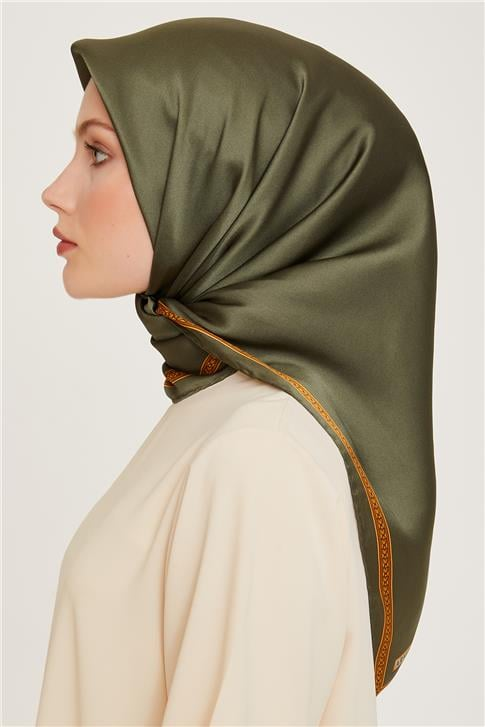 Armine Klasik Desenli Sura Saf İpek Eşarp 9261D 07 50