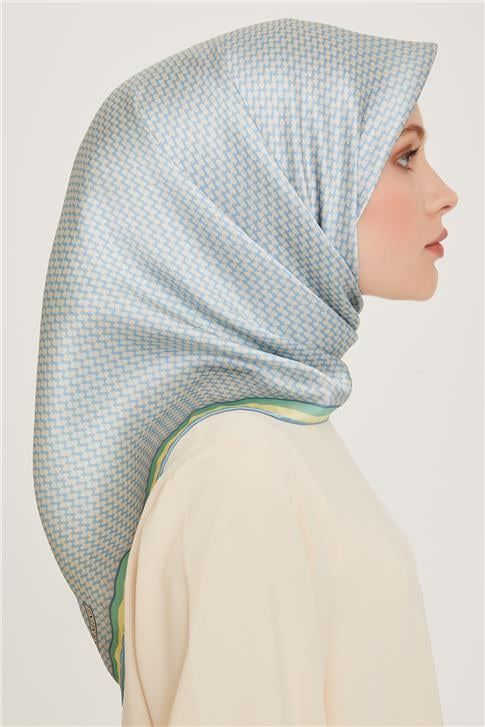 Armine Klasik Desenli Sura Saf İpek Eşarp 9243D 06 51