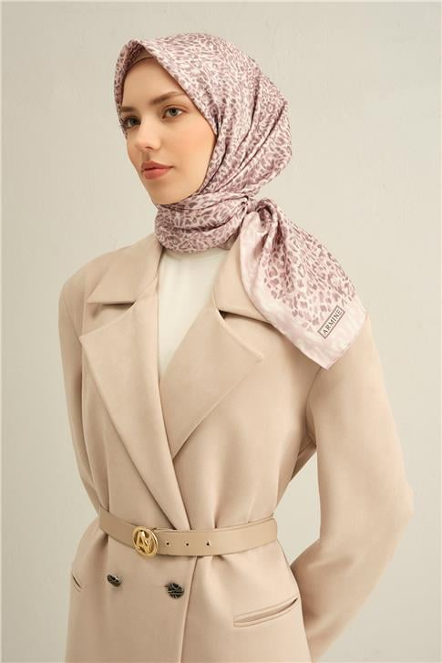 Armine Leopar Desenli Saf İpek Sura Eşarp 9352D 82