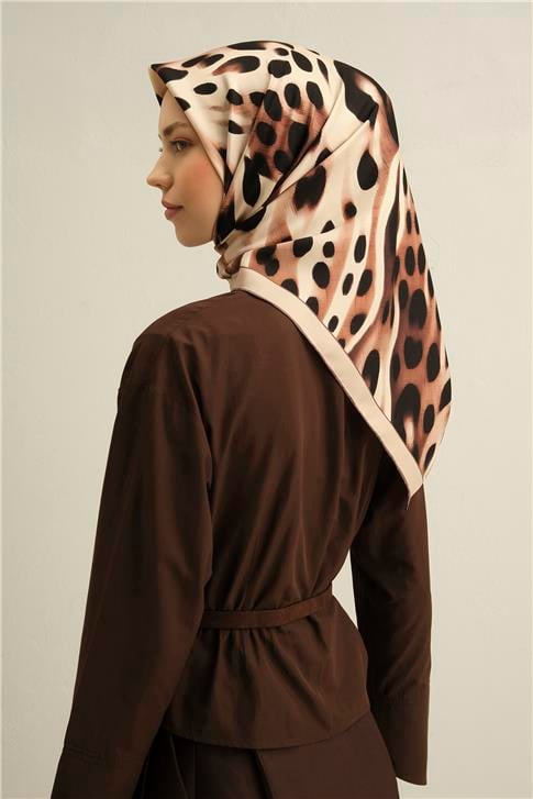 Armine Leopar Desenli Saf İpek Sura Eşarp 9320D 31