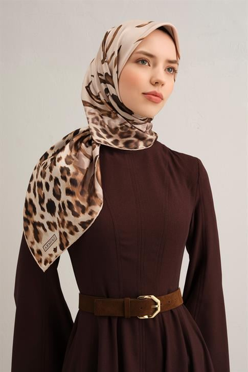 Armine Leopar Desenli Saf İpek Twill Eşarp 9355D 04