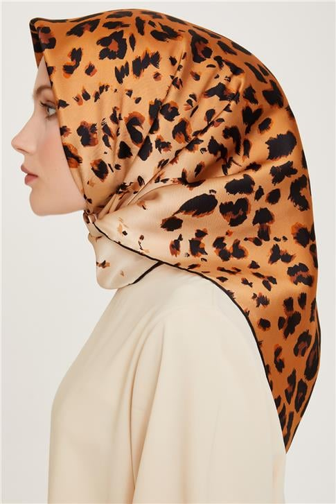 Armine Leopar Desenli Sura Saf İpek Eşarp 9249D 02 01