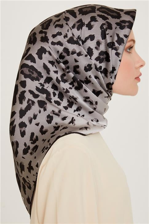Armine Leopar Desenli Twill Saf İpek Eşarp 9249D 02