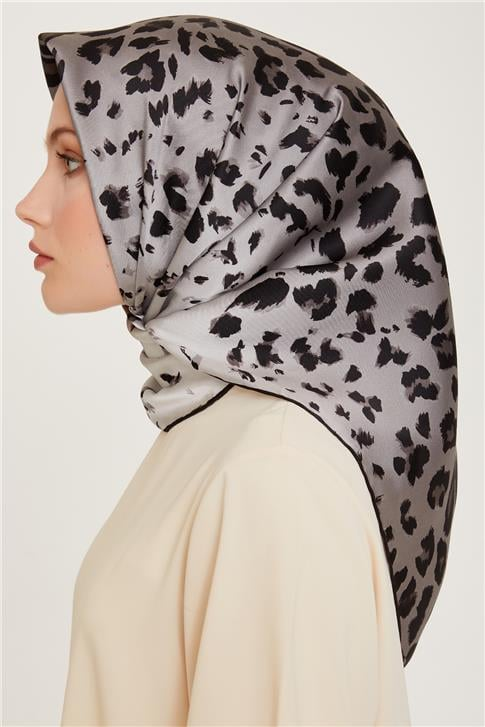 Armine Leopar Desenli Twill Saf İpek Eşarp 9249D 02