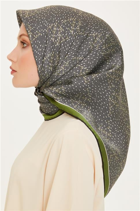 Armine Monogram Desenli Sura Saf İpek Eşarp 9228D 52