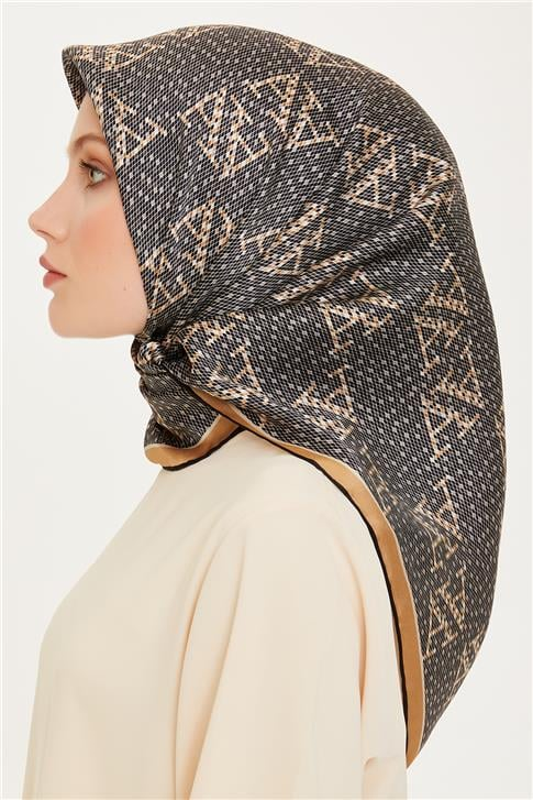Armine Monogram Desenli Sura Saf İpek Eşarp 9228D 06