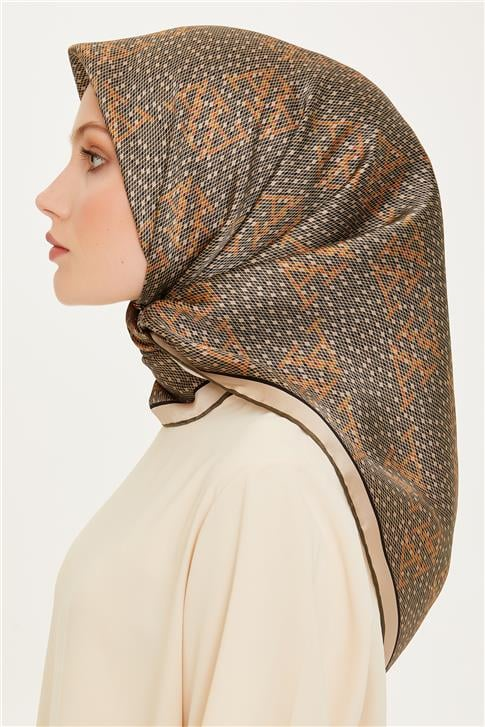 Armine Monogram Desenli Sura Saf İpek Eşarp 9228D 32