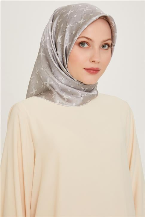 Armine Monogram Desenli Sura Saf İpek Eşarp 9207D 01 02
