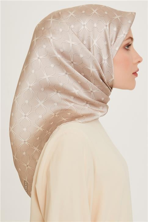 Armine Monogram Desenli Sura Saf İpek Eşarp 9207D 01 01