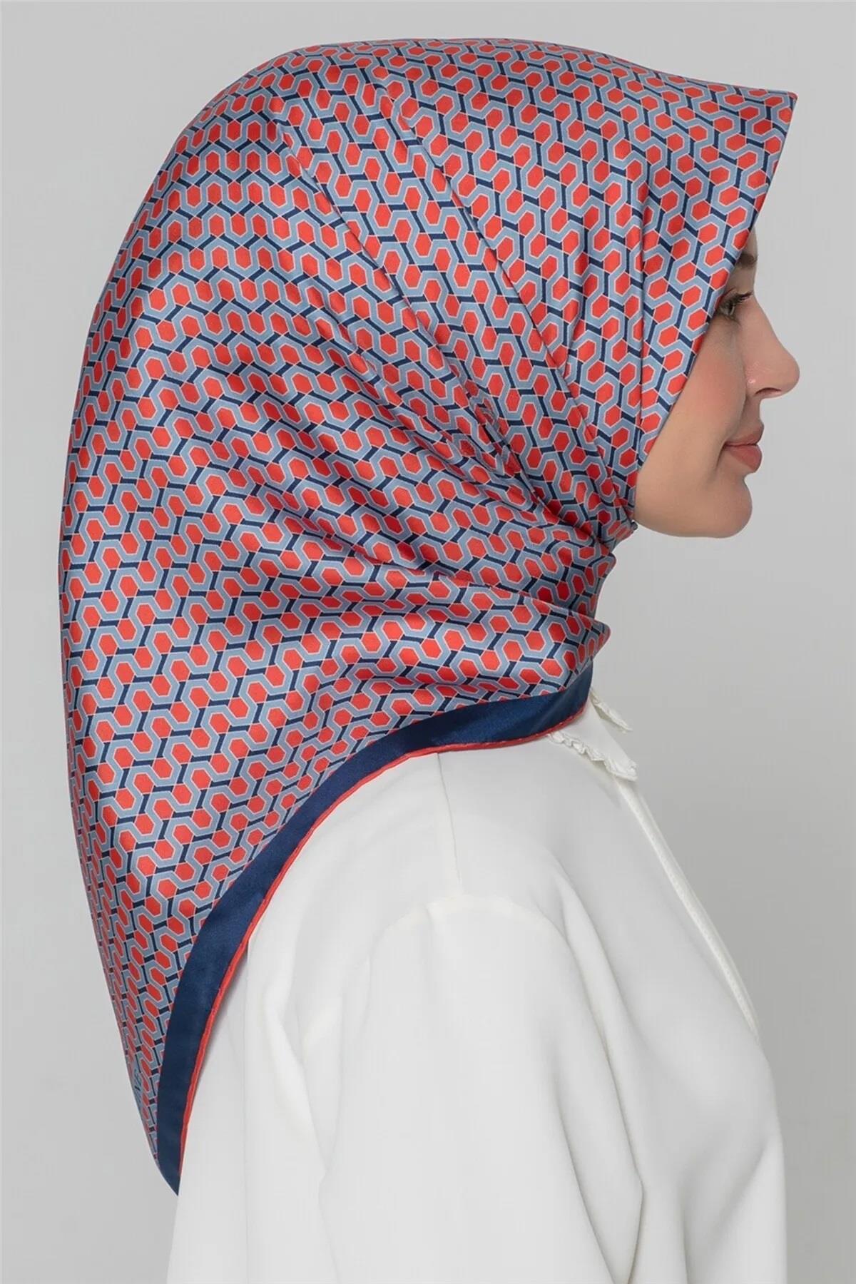 Armine Nostalji Serisi Sura İpek Eşarp 8401-31