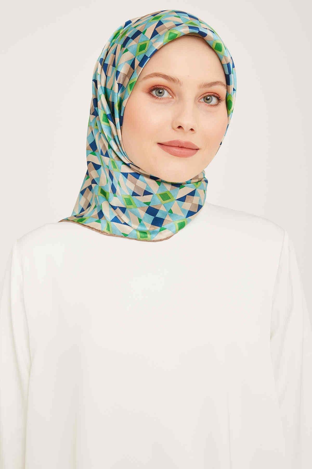Armine Nostalji Serisi Sura İpek Eşarp 9045-31NS