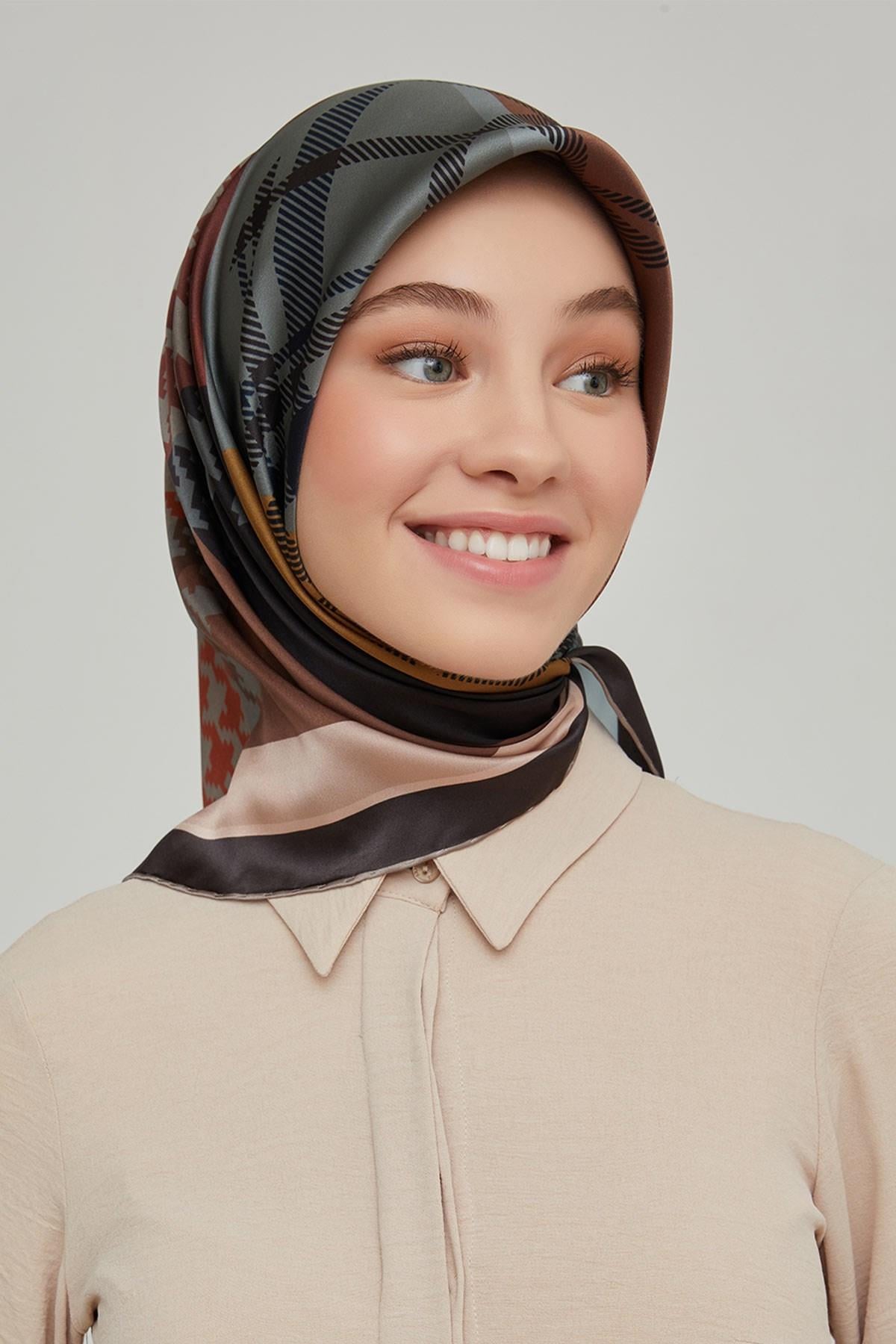 Armine Nostalji Serisi Sura İpek Eşarp 8620DS-09